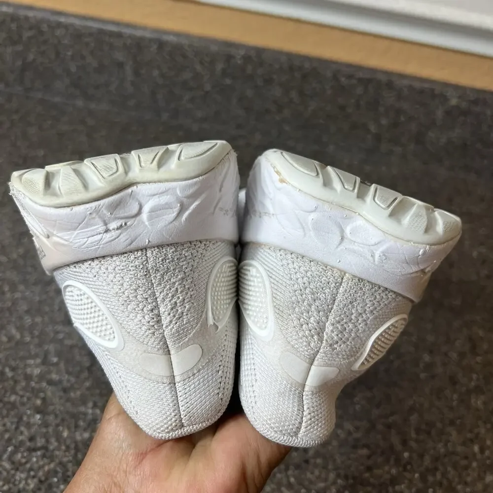 New Balance Fresh Foam X 1080 Womens Size 9.5 B White Running Shoes Sneakers Low